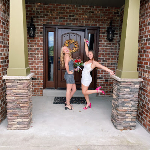 Meet the Posher Other - Meet your Posher, Izzy